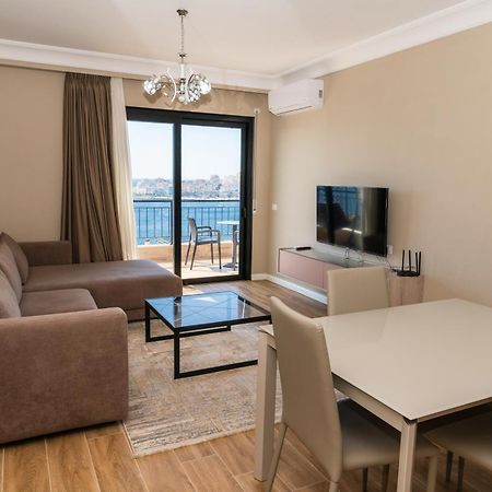 Blissful Apartments Sarande Bagian luar foto