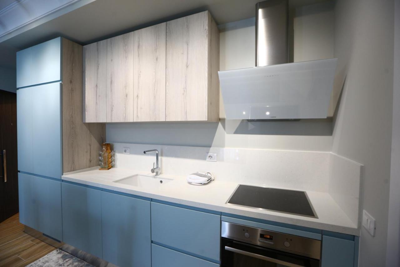 Blissful Apartments Sarande Bagian luar foto