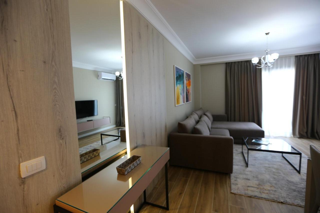 Blissful Apartments Sarande Bagian luar foto