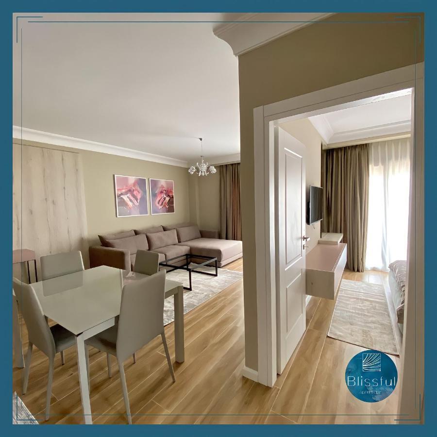 Blissful Apartments Sarande Bagian luar foto