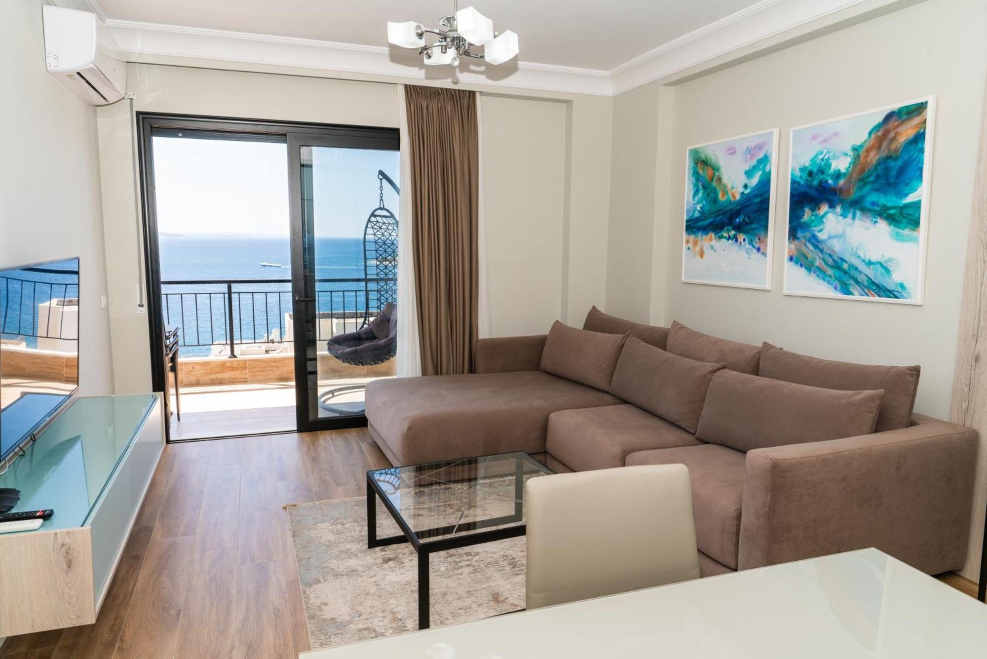 Blissful Apartments Sarande Bagian luar foto
