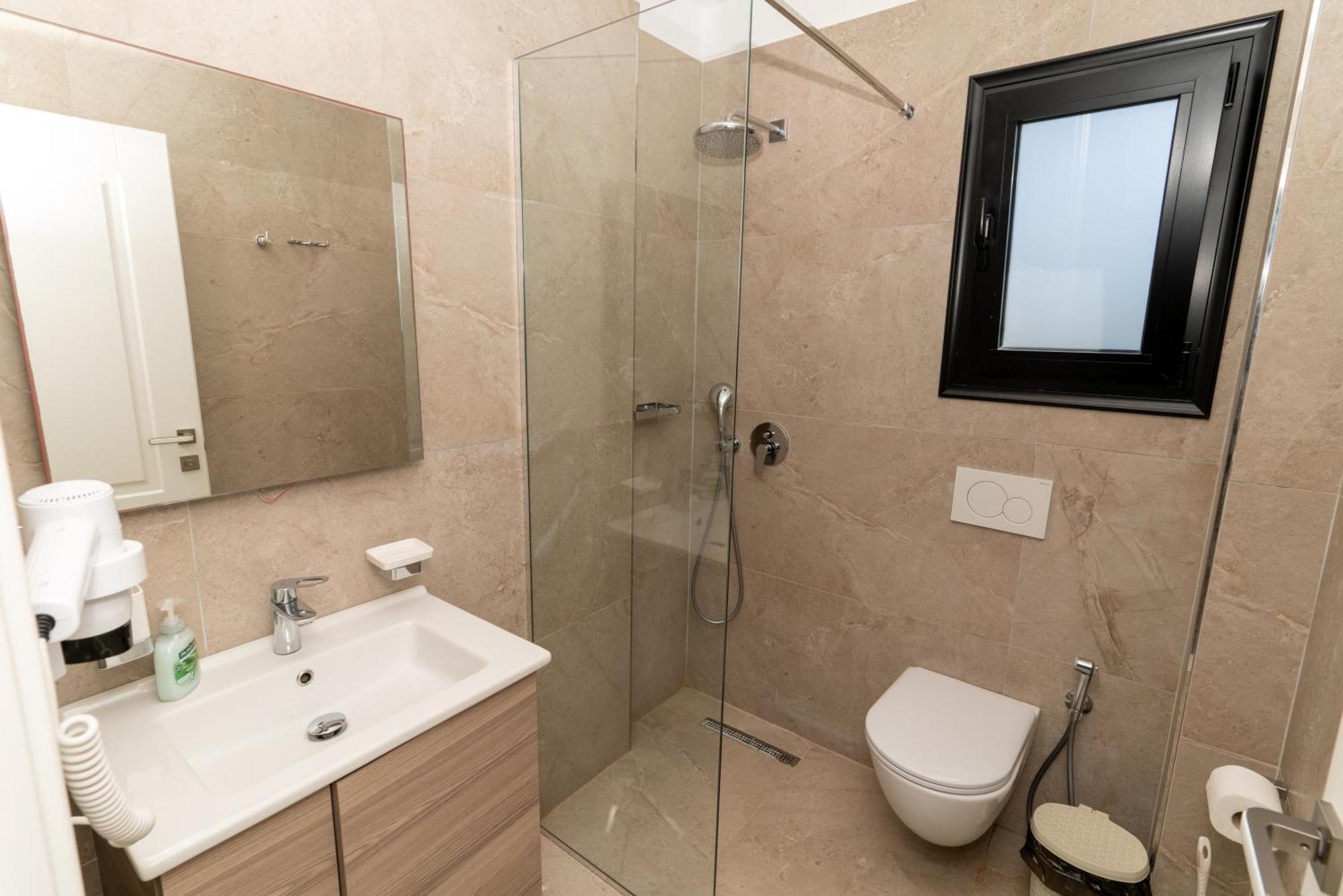 Blissful Apartments Sarande Bagian luar foto